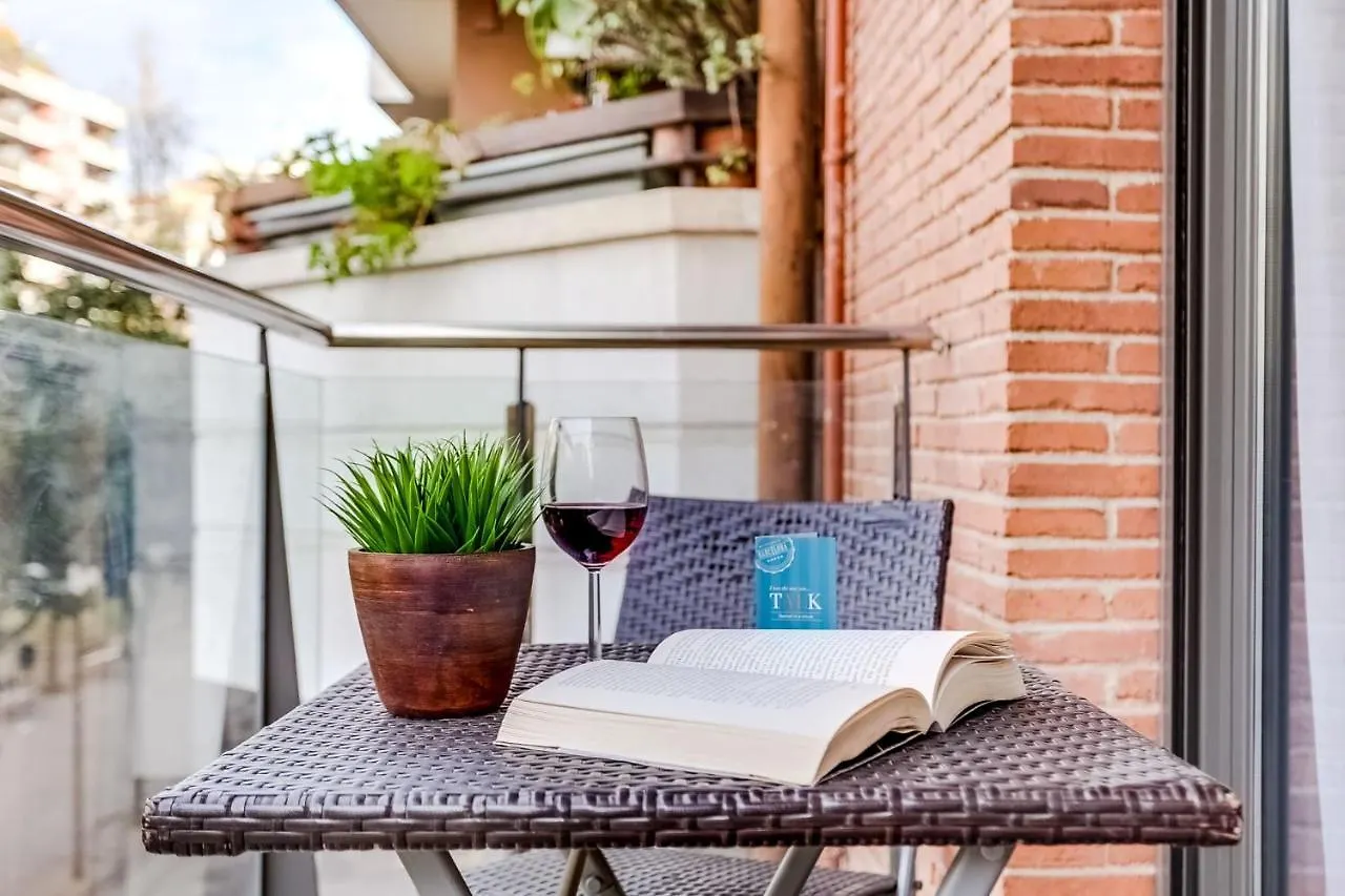 Sweett - Raul Apartman Barcelona